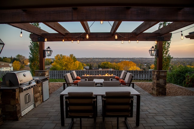 Build Backyard Pergola