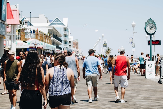 Avoid Things as a Tourist